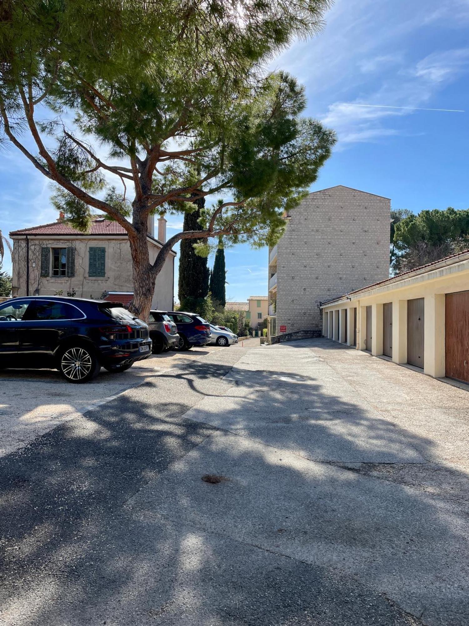 Au Coeur Et Au Calme De Bandol, Parking Et Climatisation *