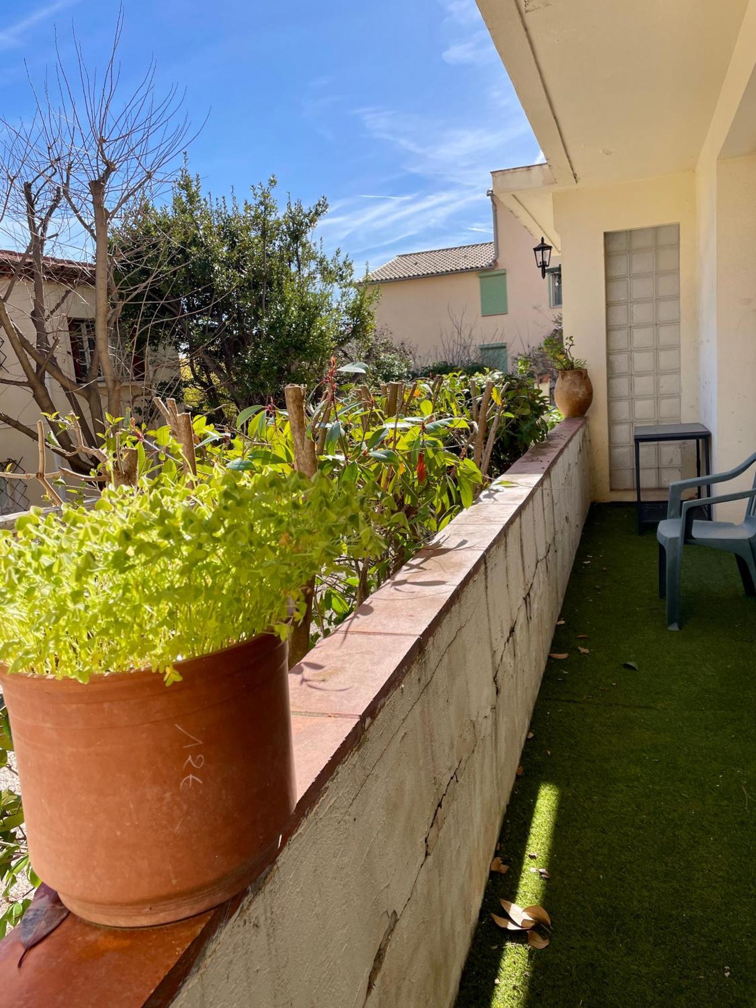 Apartment Au Coeur Et Au Calme De Bandol, Parking Et Climatisation *