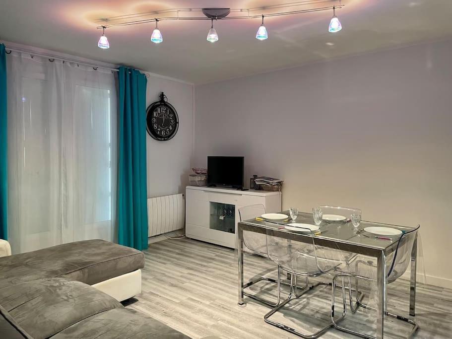 Apartment Au Coeur Et Au Calme De Bandol, Parking Et Climatisation Bandol